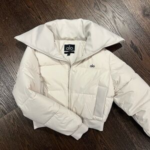 ALO Yoga Cream Captivate Puffer Jacket
